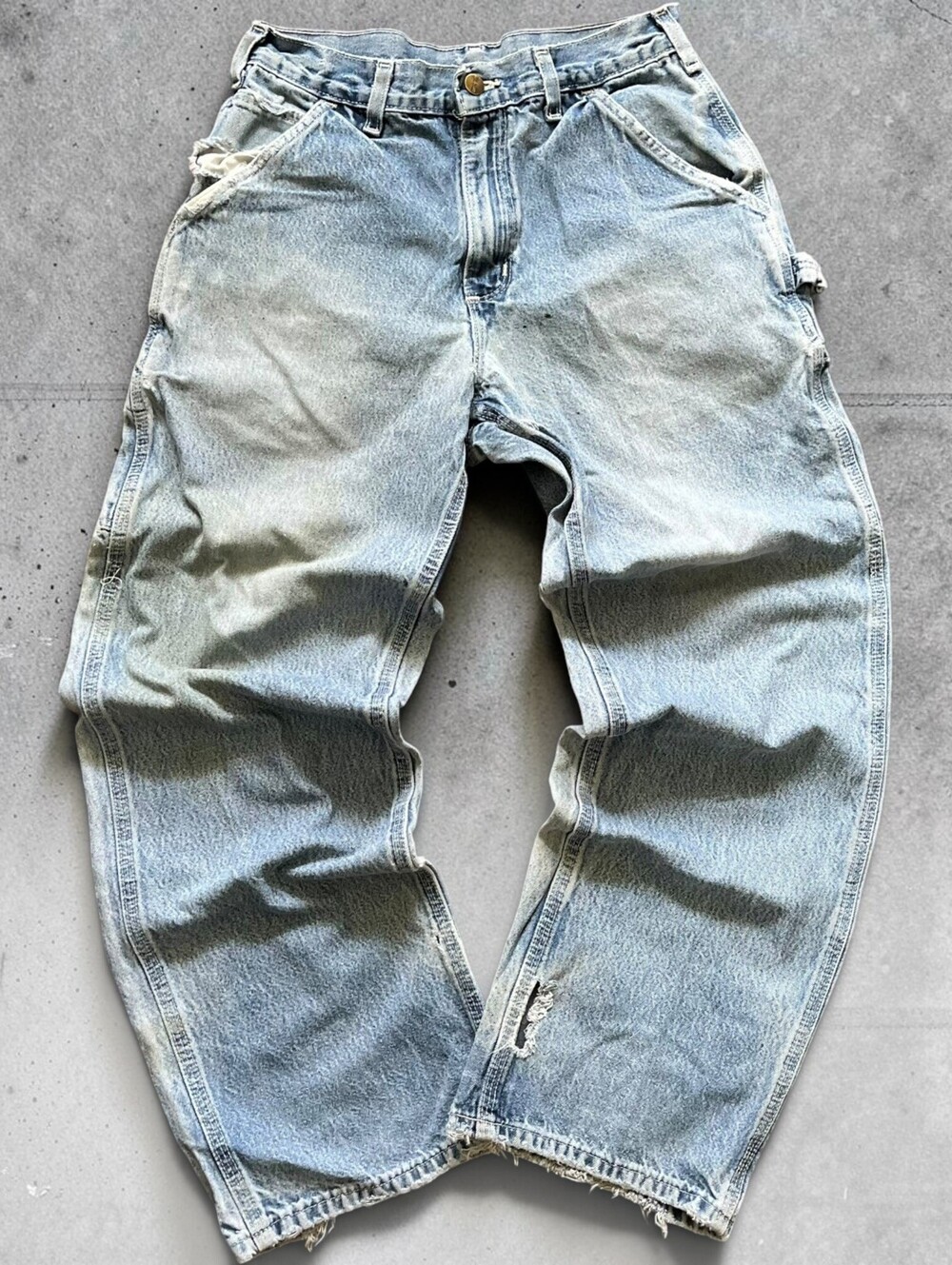 Vintage Carhartt Workwear Medium Wash Denim Baggy Jeans Size 28W B13-DST